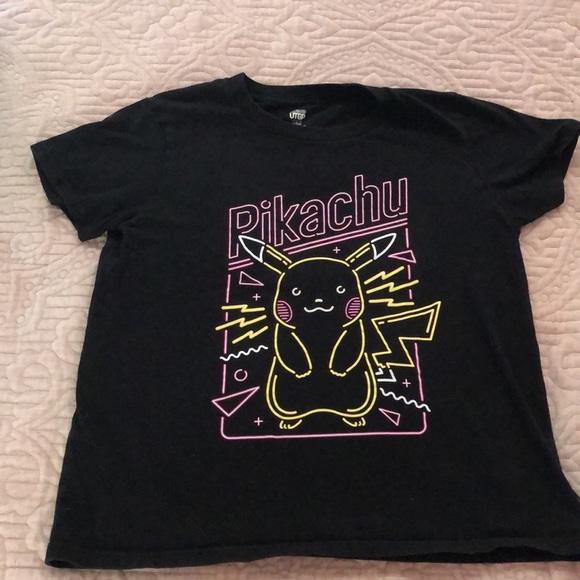 Pikachu tee shirt - Picture 2 of 5